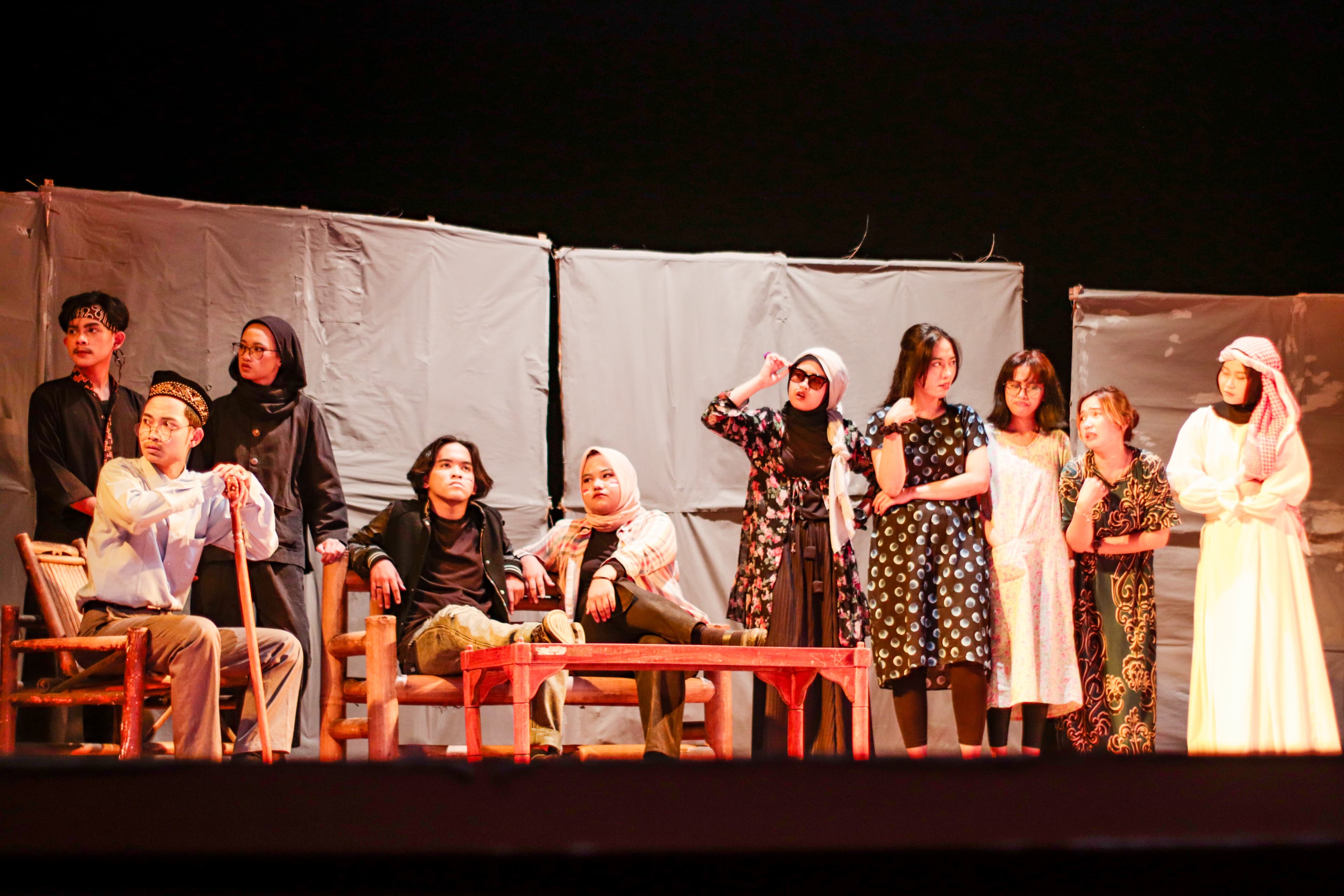 Teater & Sastra